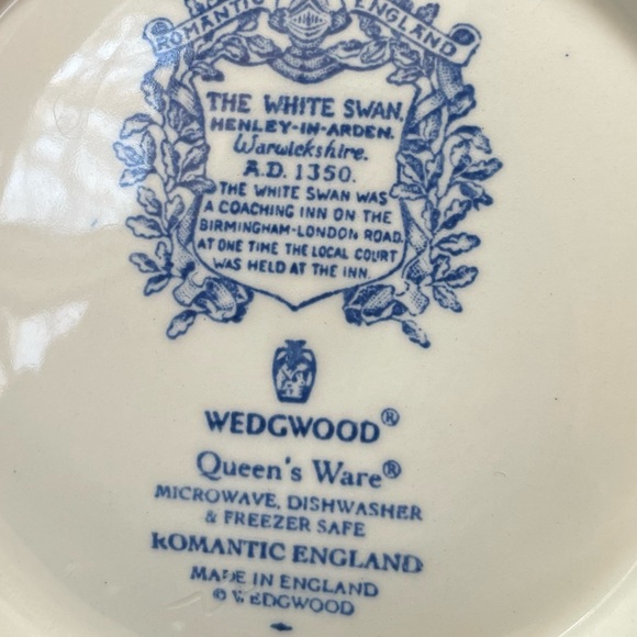 Wedgewood Teapot. Queens ware. White Swan of Warickshire Romantic England. - Picture 3 of 4